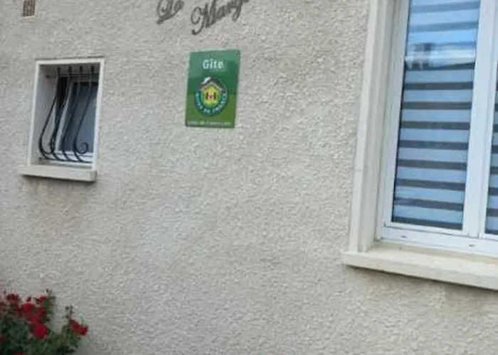 Charmante Maison Rénovée Avec Jardin, Proche De Verdun, Idéale Pour Familles, Draps Et Chauffage Inclus - Fr-1-585-50