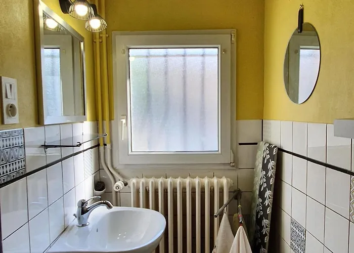 Charmante Maison Rénovée Avec Jardin, Proche De Verdun, Idéale Pour Familles, Draps Et Chauffage Inclus - Fr-1-585-50 * Sivry-sur-Meuse